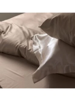 Schiesser 2er-Set: Satin-Kissenhüllen "Ella" In Beige 6 Schiesser 2er-Set: Satin-Kissenhüllen "Ella" In Beige -Schiesser Store schiesser 2er set satin kissenhullen ella in beige 2