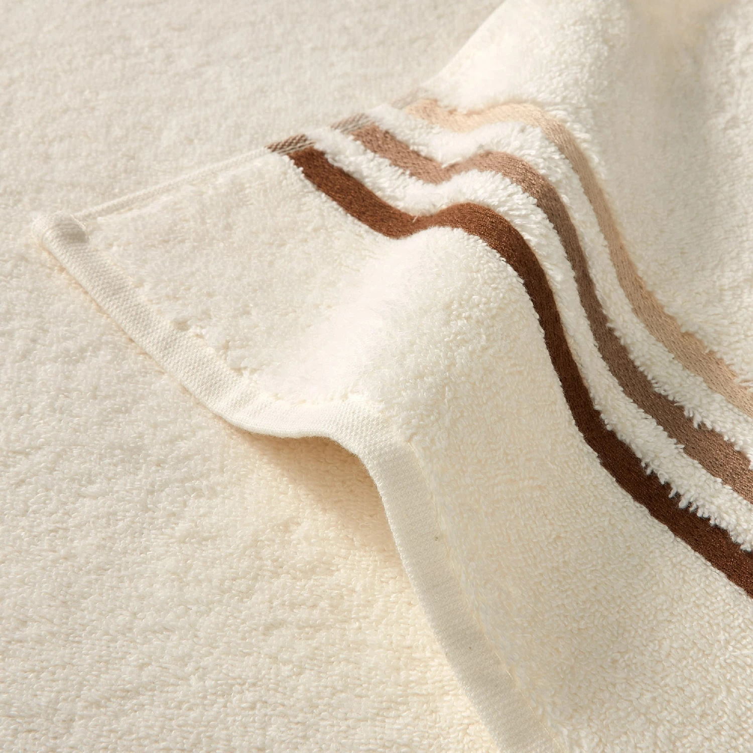 Schiesser Duschtuch Skyline Color Im 2er Set In Creme 2 Schiesser Duschtuch Skyline Color Im 2er Set In Creme – Bild 2