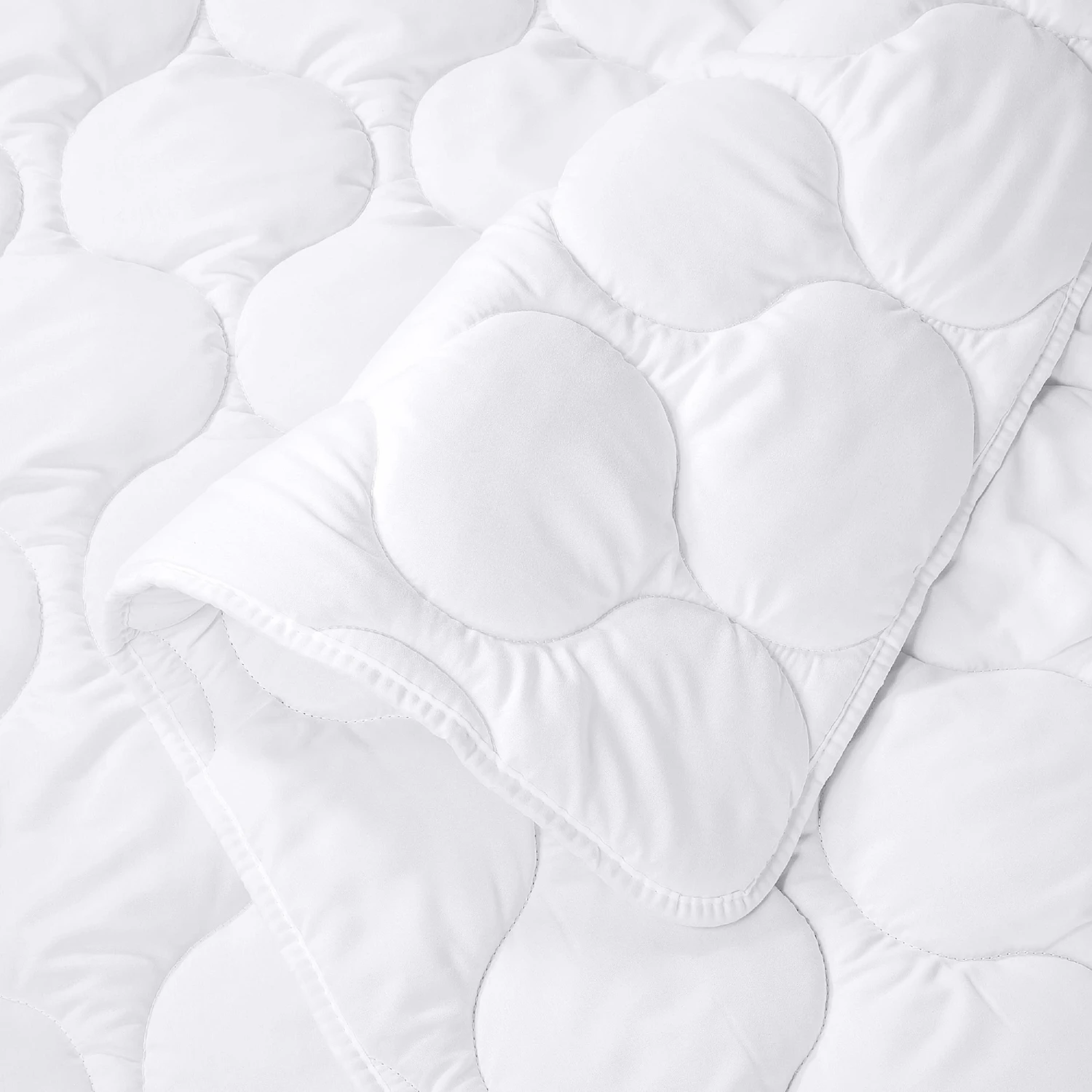 Ganzjahresdecke Chelsea In Weiß 3 Ganzjahresdecke Chelsea In Weiß – Bild 3